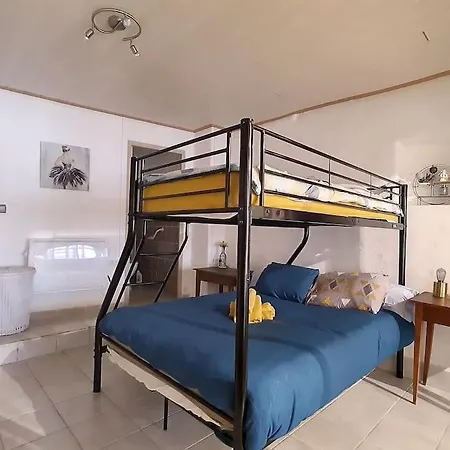 Holiday home Le Temps Suspendu - Maison Atypique Avec Terrasse Fitou